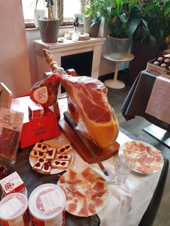 assets/userfiles/bilder/blog/2020-01-Feinkostmesse_Fotos/20200128_102504_red.jpg